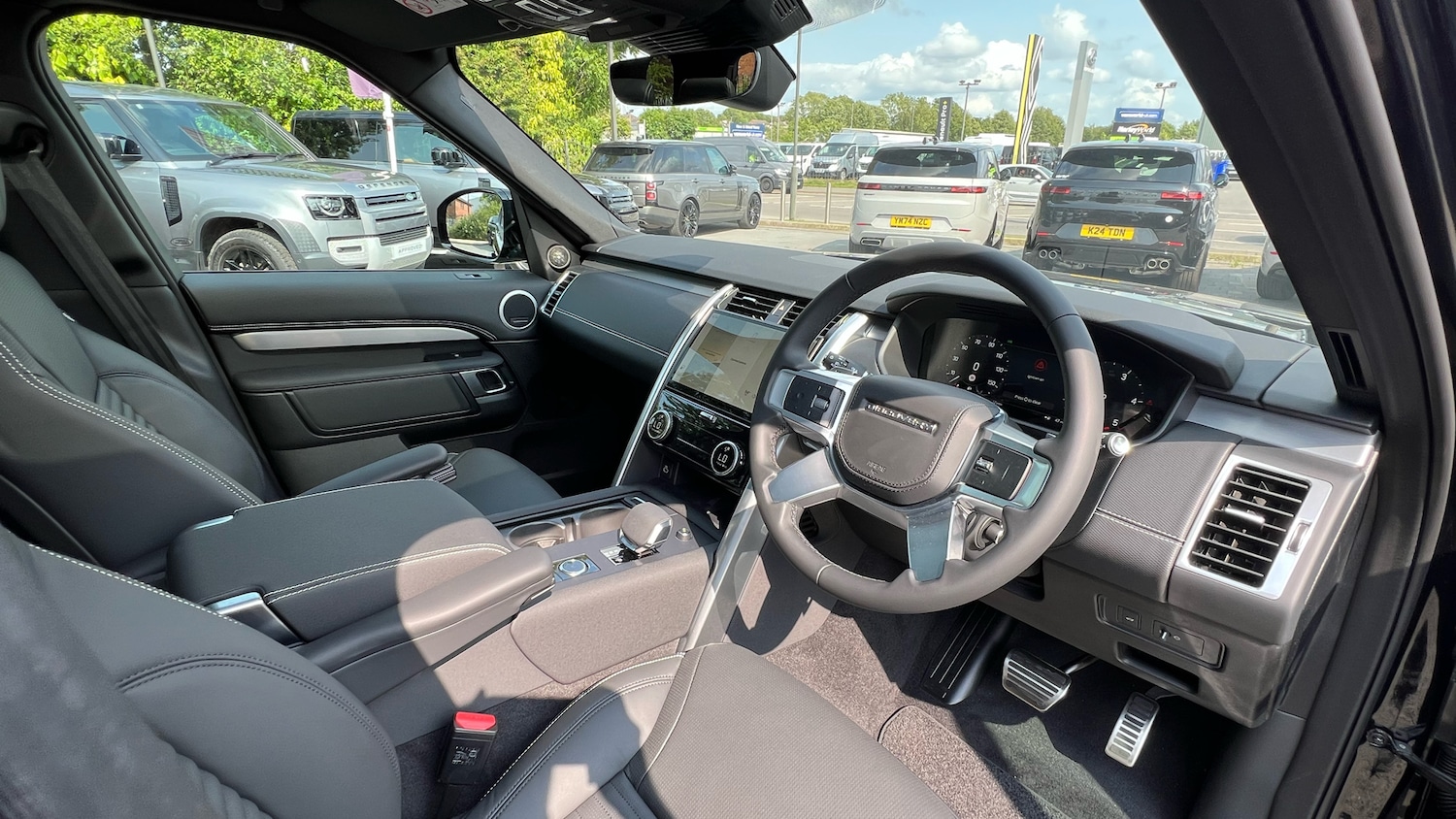 Used Land Rover Discovery 2025 for sale - 76255215: Photo 31