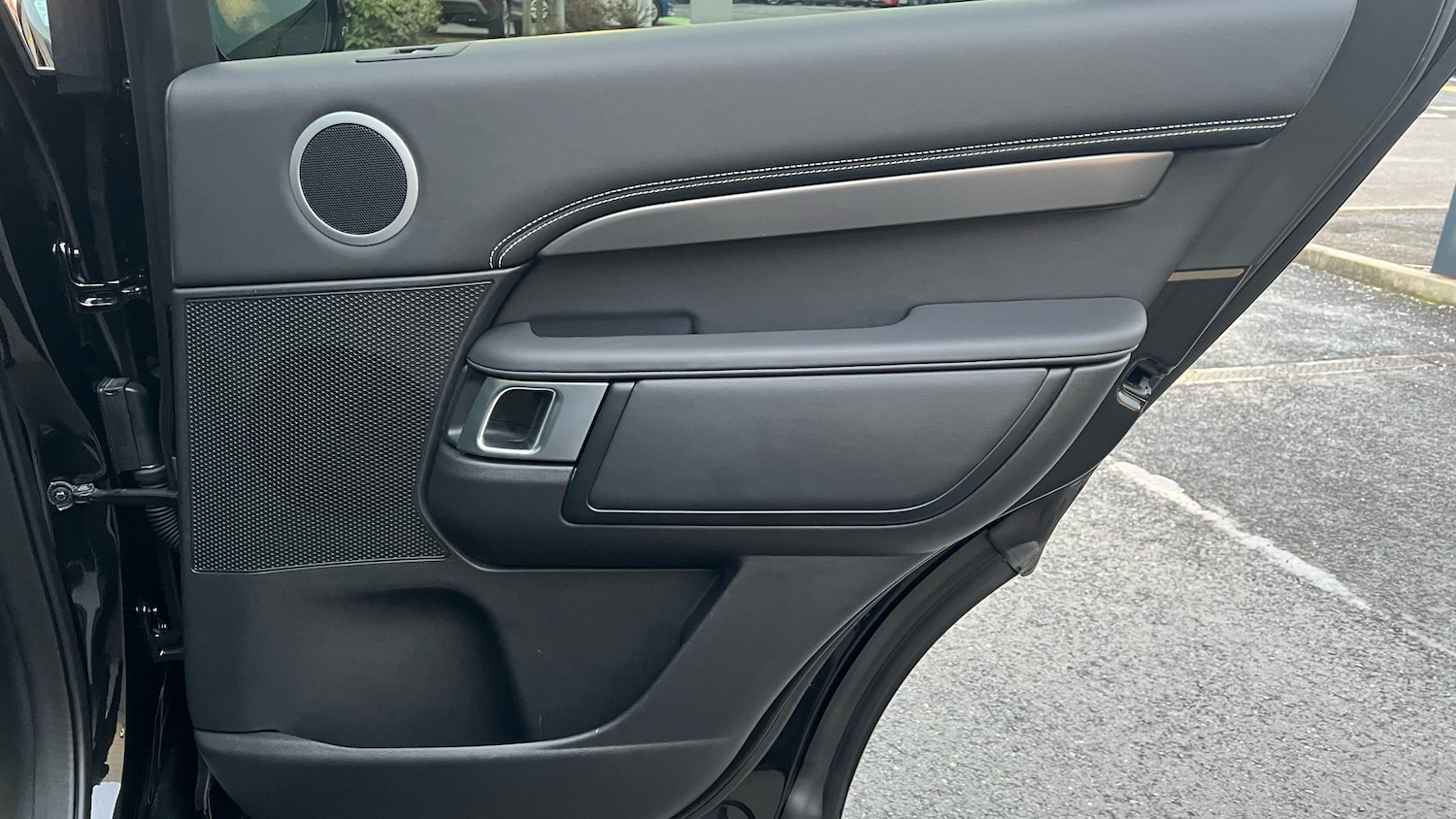 Used Land Rover Discovery 2024 for sale - 77116417: Photo 31