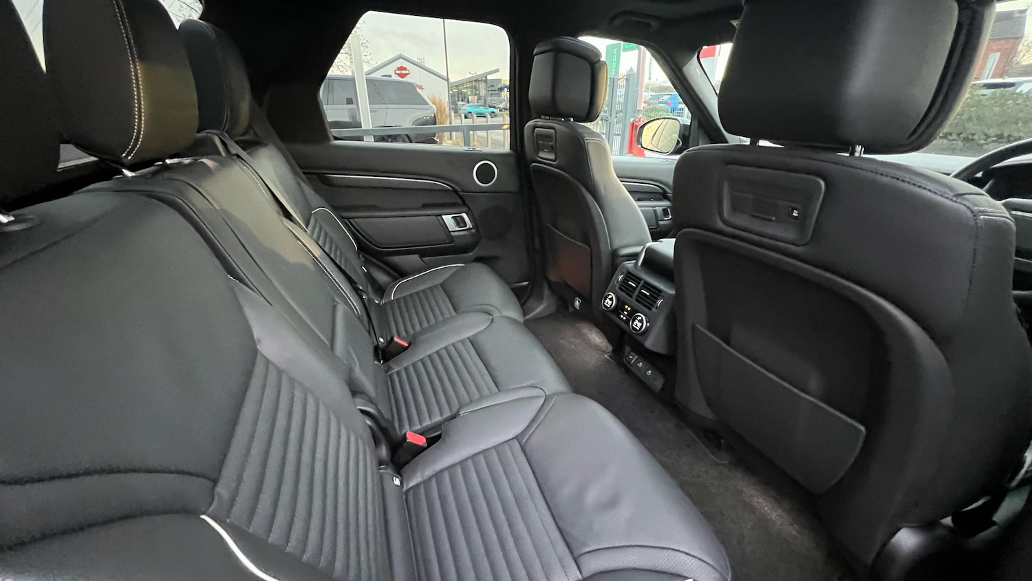 Used Land Rover Discovery 2024 for sale - 77116417: Photo 32