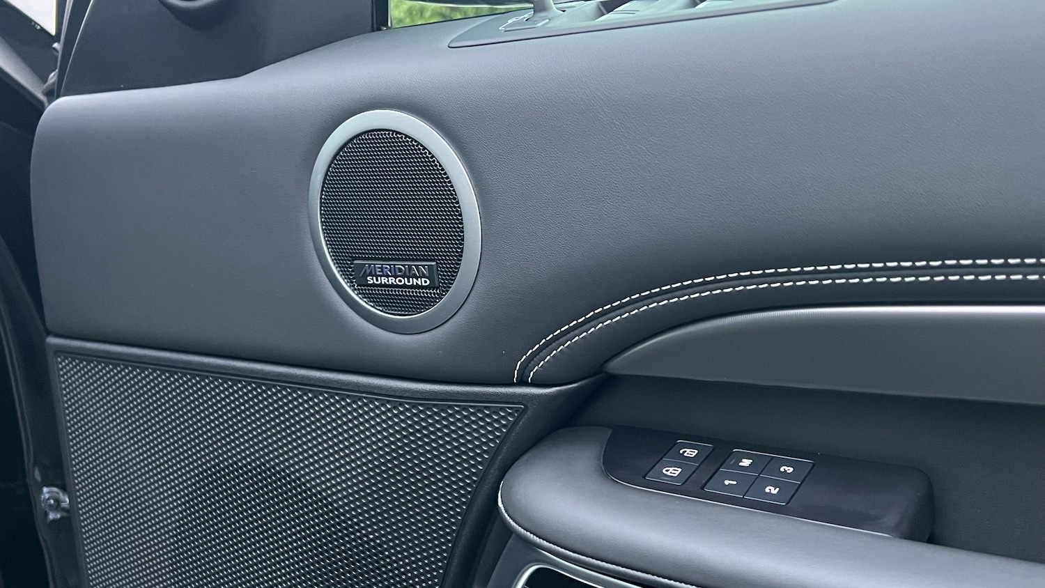 Used Land Rover Discovery 2024 for sale - 77116417: Photo 35