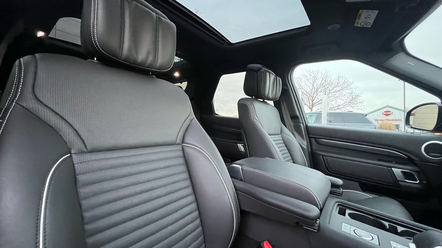 Used Land Rover Discovery 2024 for sale - 77116417: Photo 37