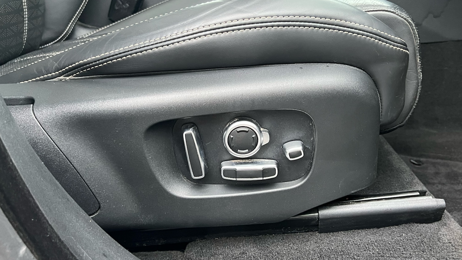 Used Land Rover Range Rover Velar 2021 for sale - 77605140: Photo 36