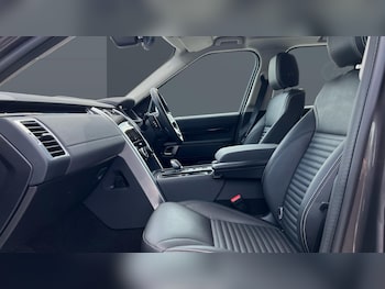 Used Land Rover Discovery 2024 for sale - 78640485: Photo