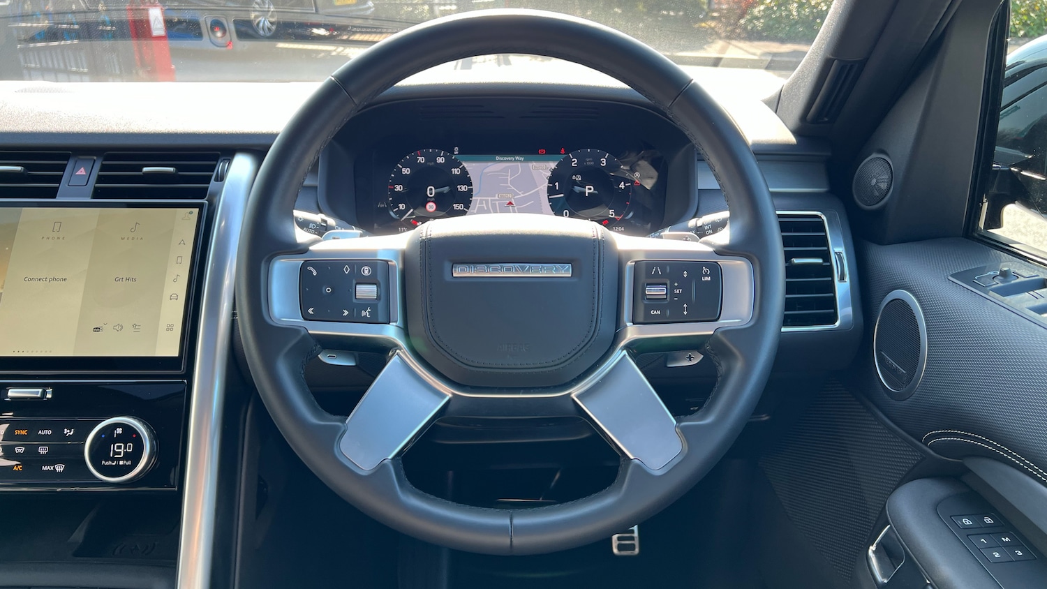 Used Land Rover Discovery 2024 for sale - 78025913: Photo 15