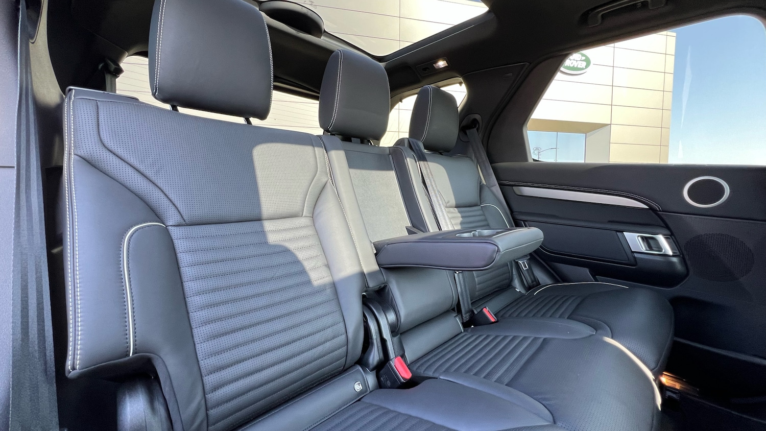 Used Land Rover Discovery 2024 for sale - 78025913: Photo 33