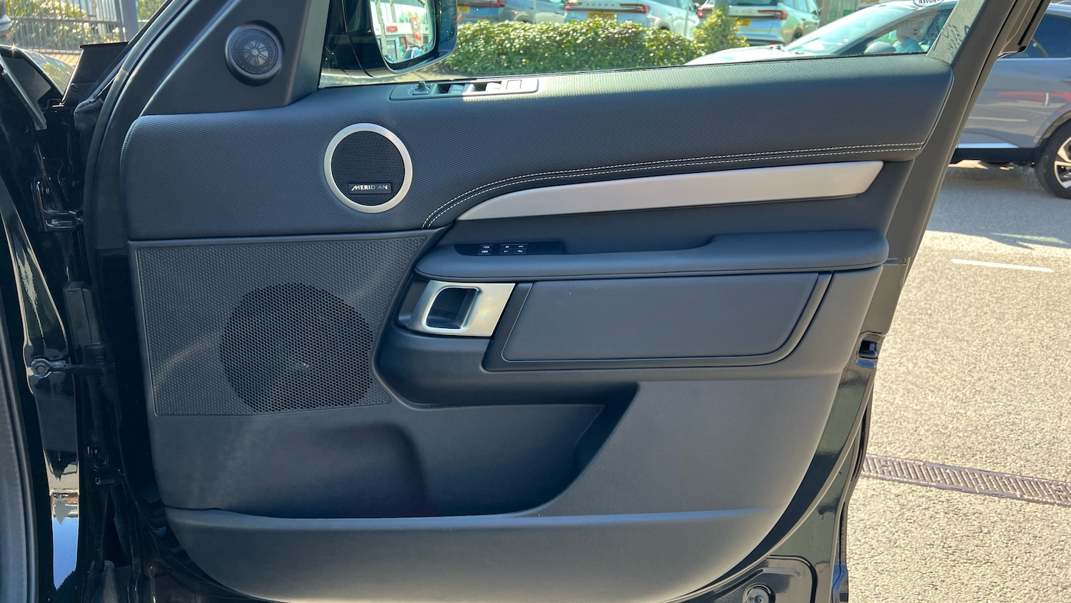 Used Land Rover Discovery 2024 for sale - 78025913: Photo 34