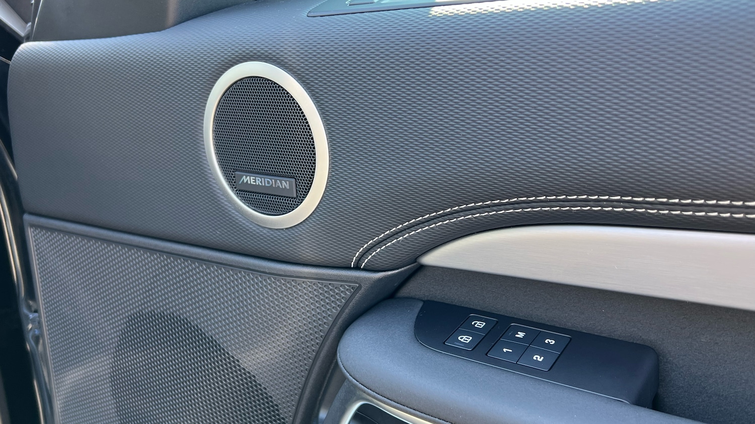 Used Land Rover Discovery 2024 for sale - 78025913: Photo 35