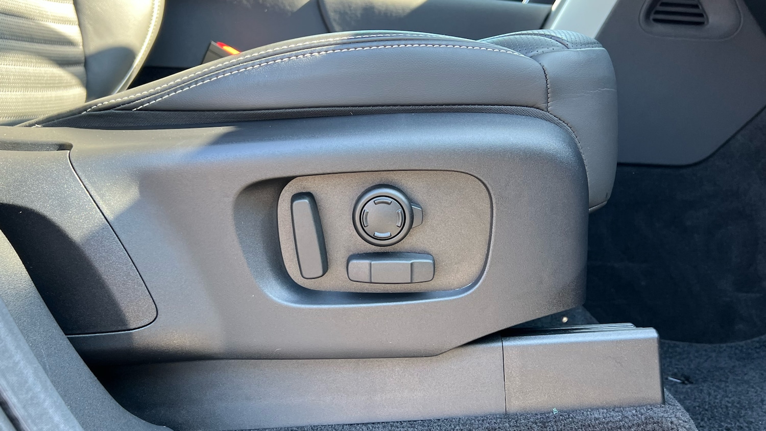 Used Land Rover Discovery 2024 for sale - 78025913: Photo 36