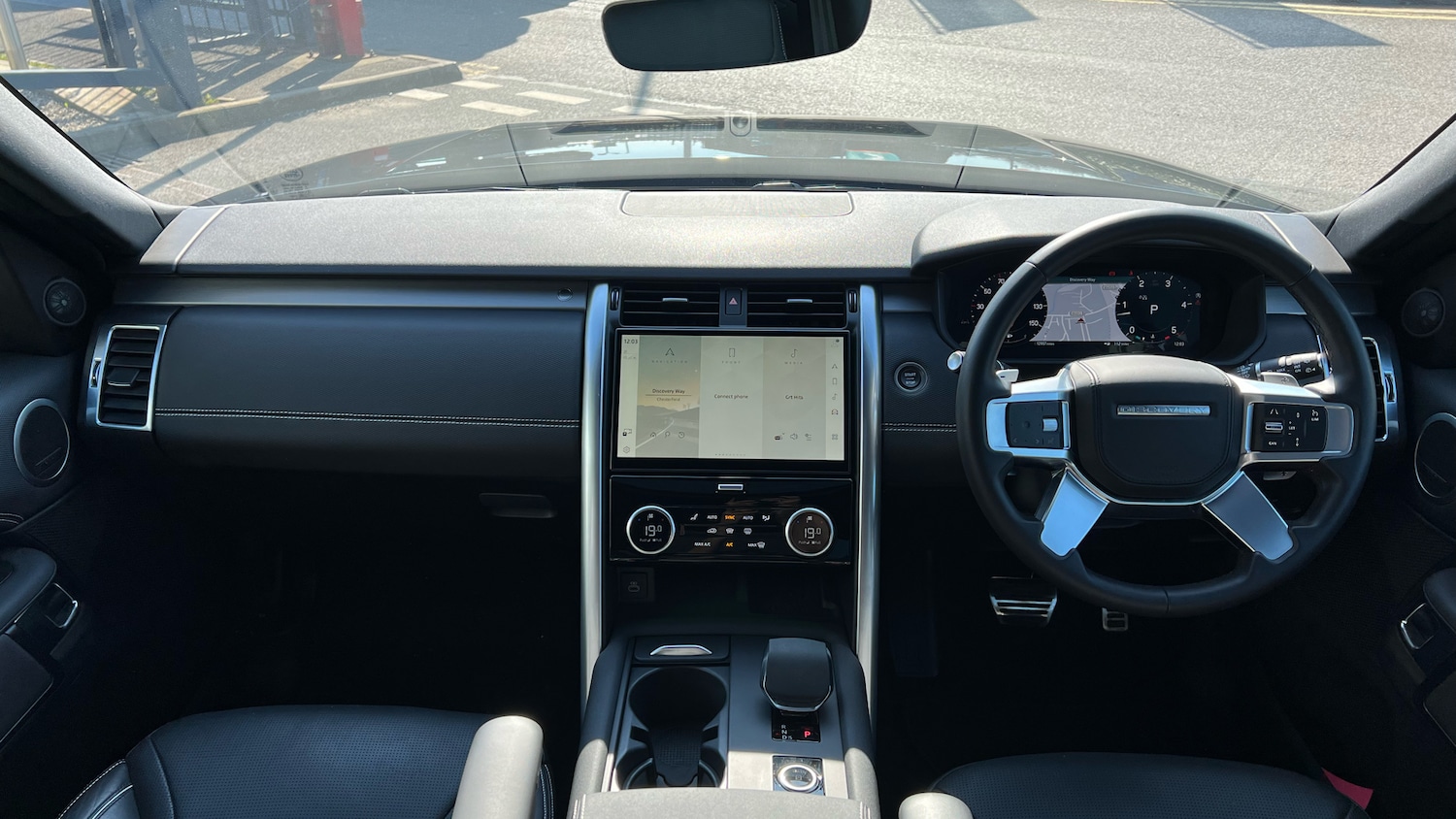 Used Land Rover Discovery 2024 for sale - 78025913: Photo 9