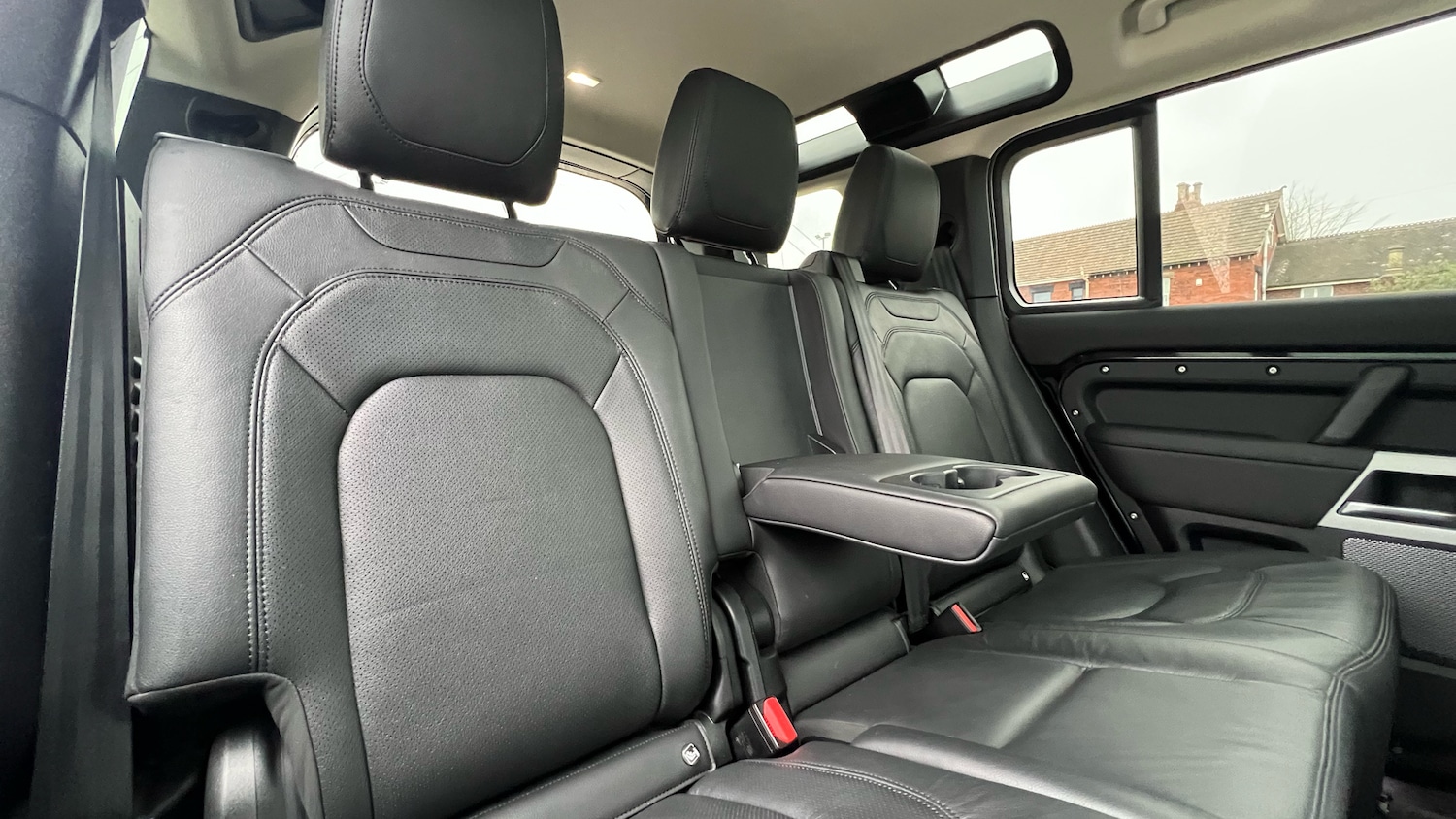 Used Land Rover Defender 2023 for sale - 77822039: Photo 33