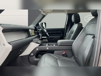 Used Land Rover Defender 2023 for sale - 77822039: Photo