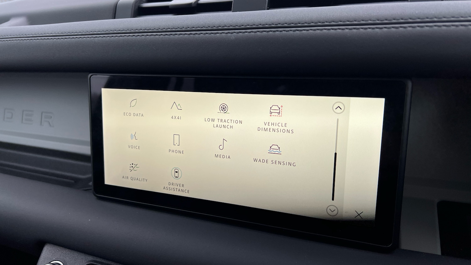 Used Land Rover Defender 2023 for sale - 77822039: Photo 40