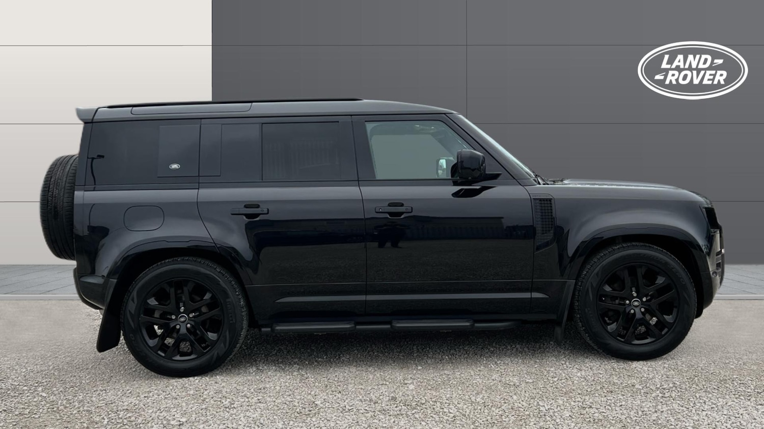 Used Land Rover Defender 2023 for sale - 77822039: Photo 5