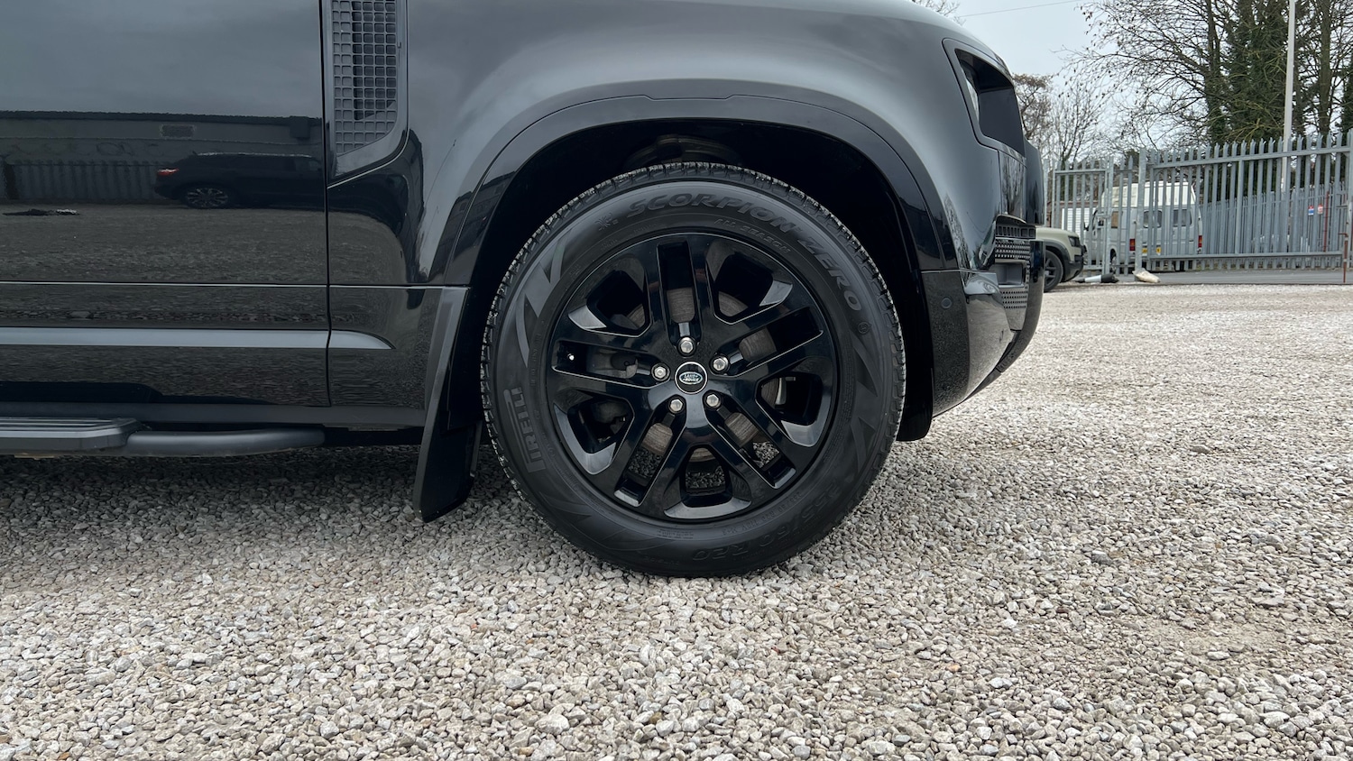 Used Land Rover Defender 2023 for sale - 77822039: Photo 8