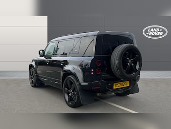 Used Land Rover Defender 2021 for sale - 77728910: Photo