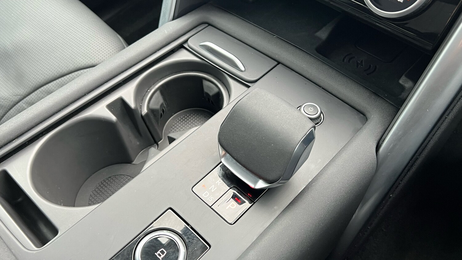 Used Land Rover Discovery 2025 for sale - 77186757: Photo 13