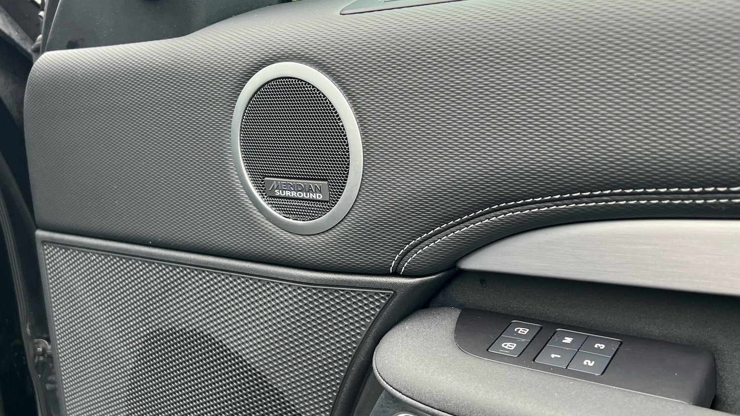 Used Land Rover Discovery 2025 for sale - 77186757: Photo 35