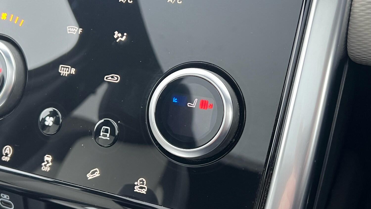 Used Land Rover Discovery Sport 2022 for sale - 77569325: Photo 44