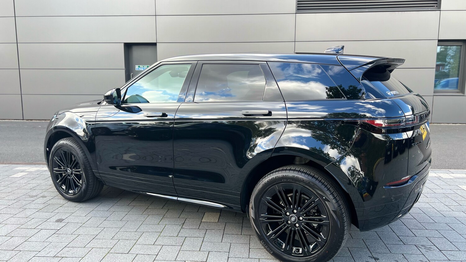 Used Land Rover Range Rover Evoque 2025 for sale - 76554154: Photo 21