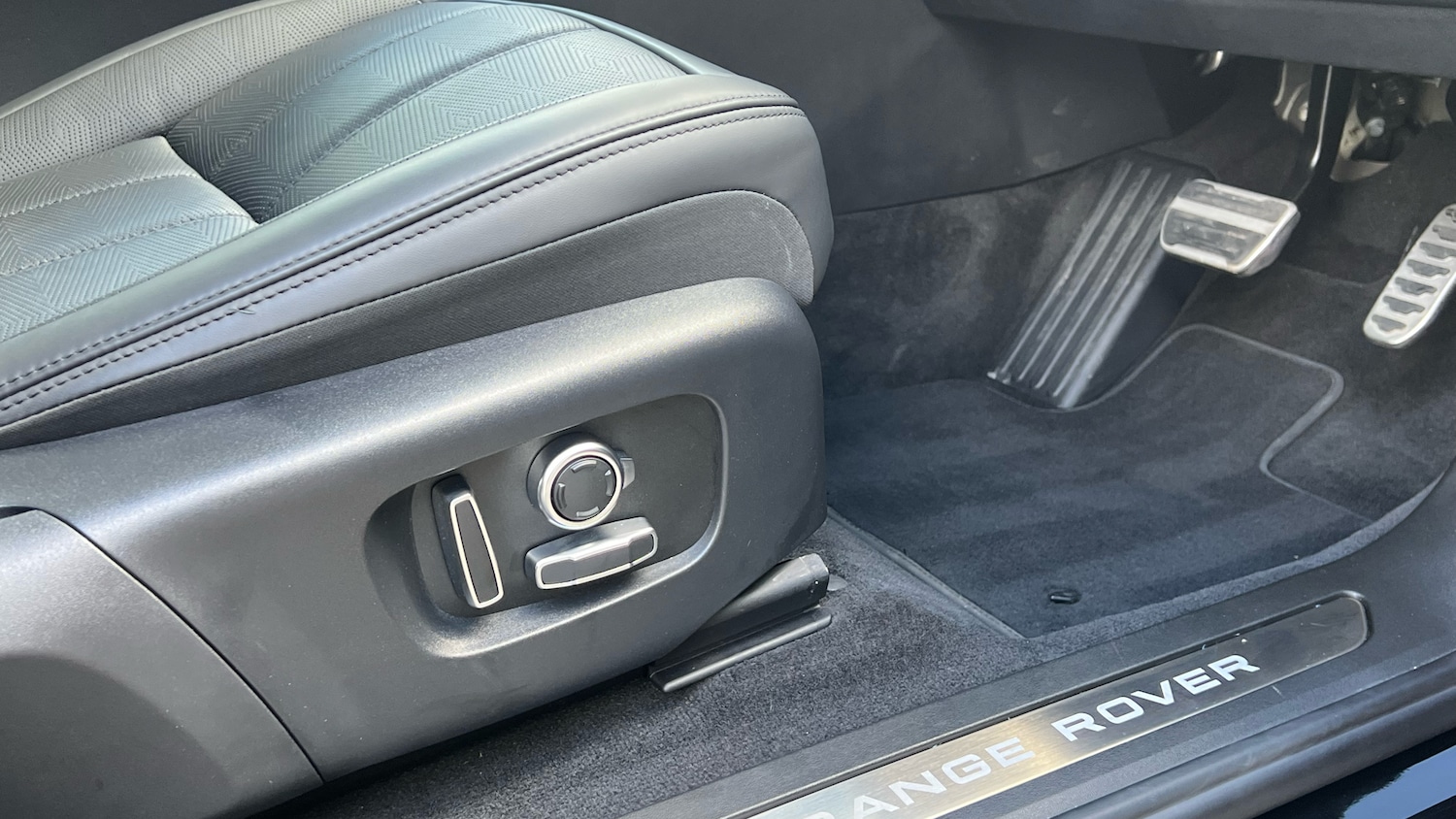 Used Land Rover Range Rover Evoque 2025 for sale - 76554154: Photo 36