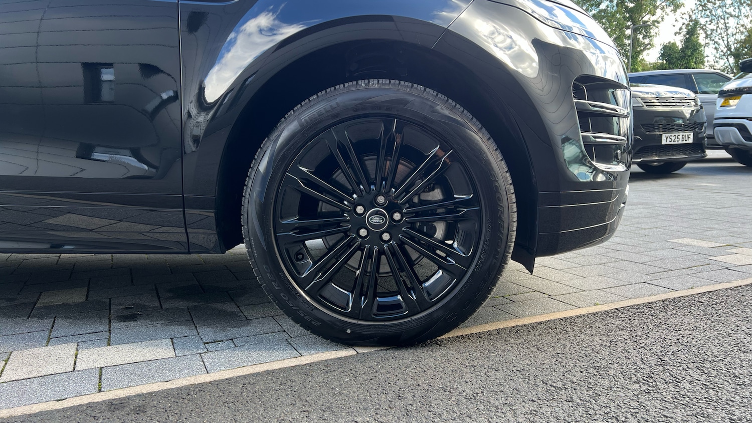 Used Land Rover Range Rover Evoque 2025 for sale - 76554154: Photo 8