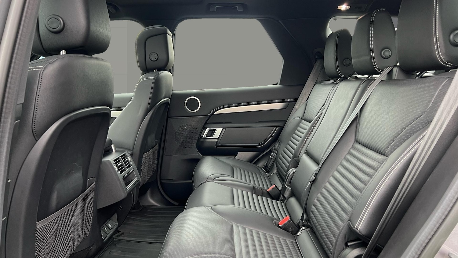 Used Land Rover Discovery 2022 for sale - 77336421: Photo 4