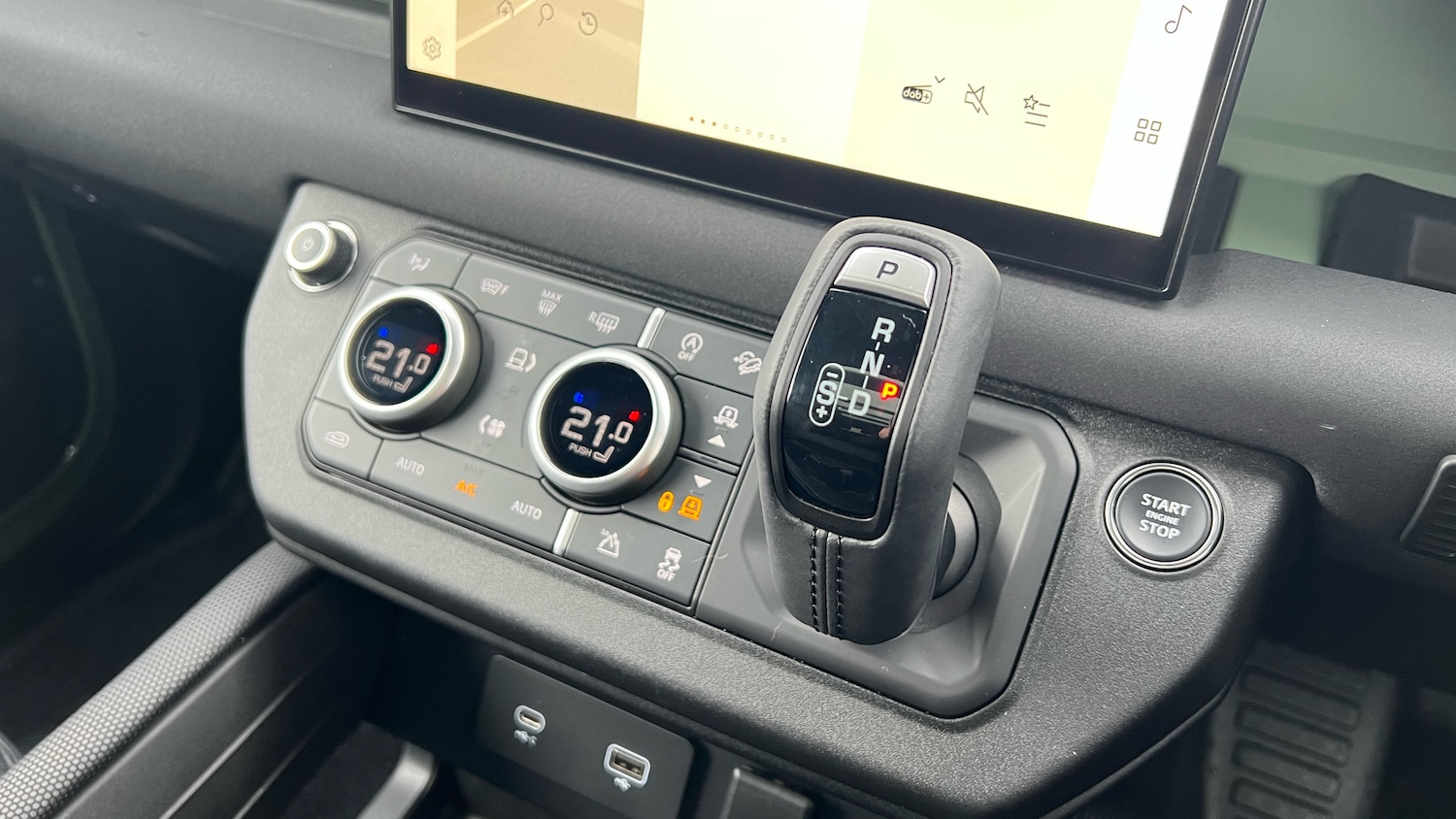 Used Land Rover Defender 2023 for sale - 77851184: Photo 13