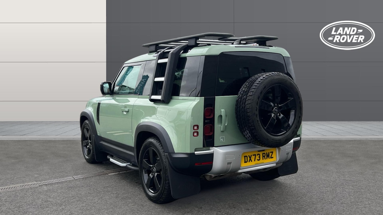 Used Land Rover Defender 2023 for sale - 77851184: Photo 2