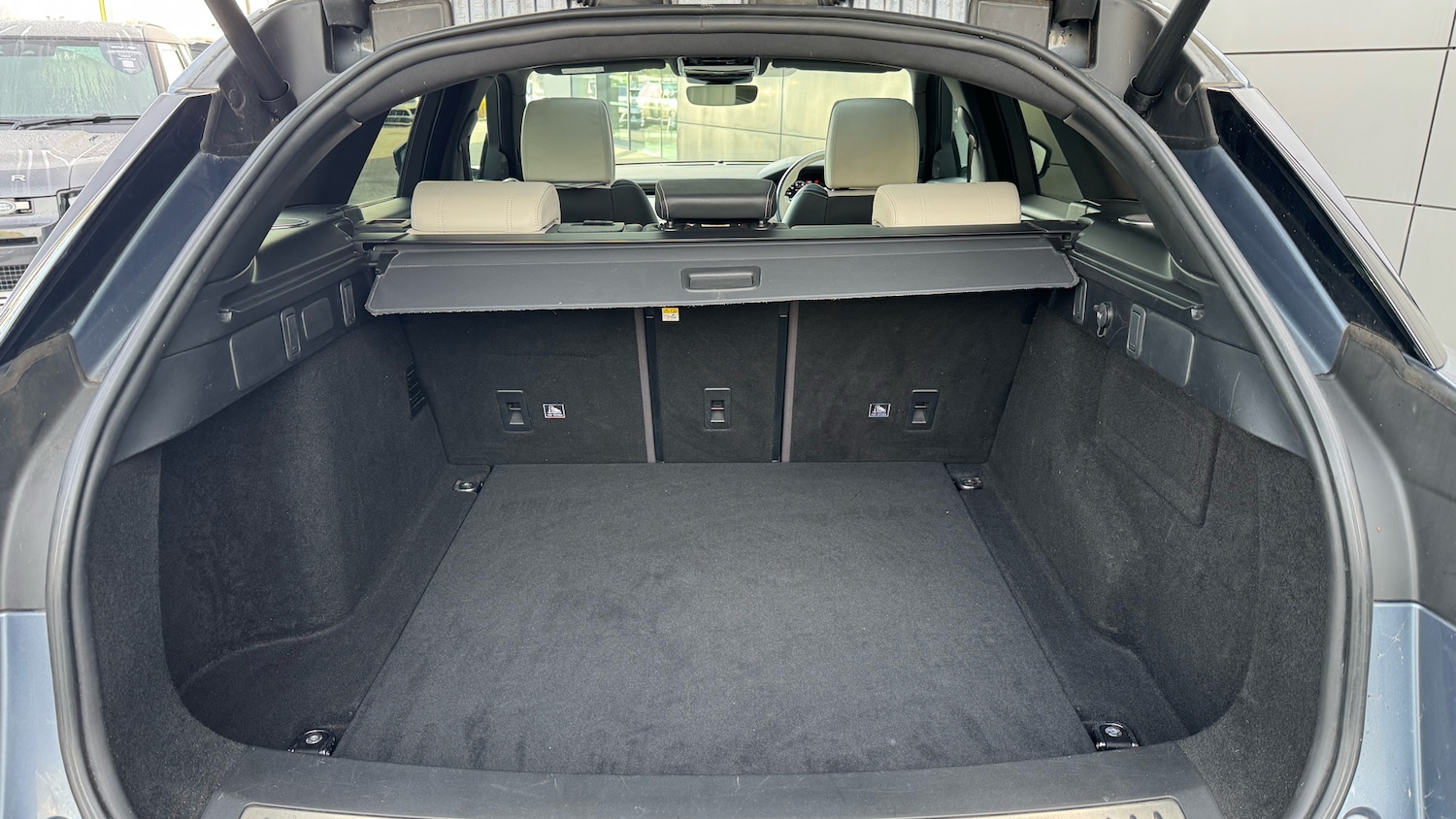 Used Land Rover Range Rover Velar 2019 for sale - 76382526: Photo 10