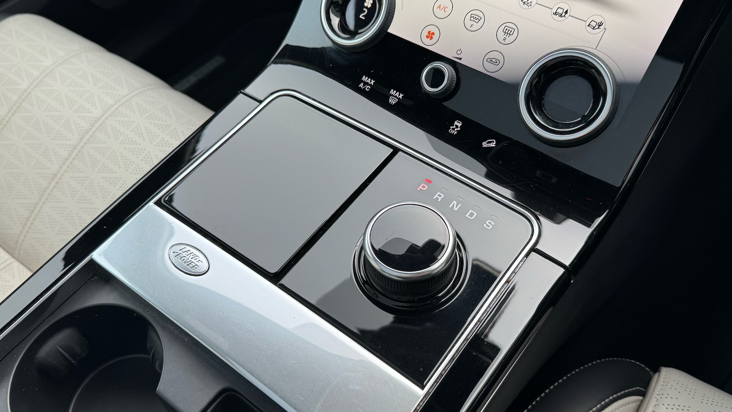 Used Land Rover Range Rover Velar 2019 for sale - 76382526: Photo 13