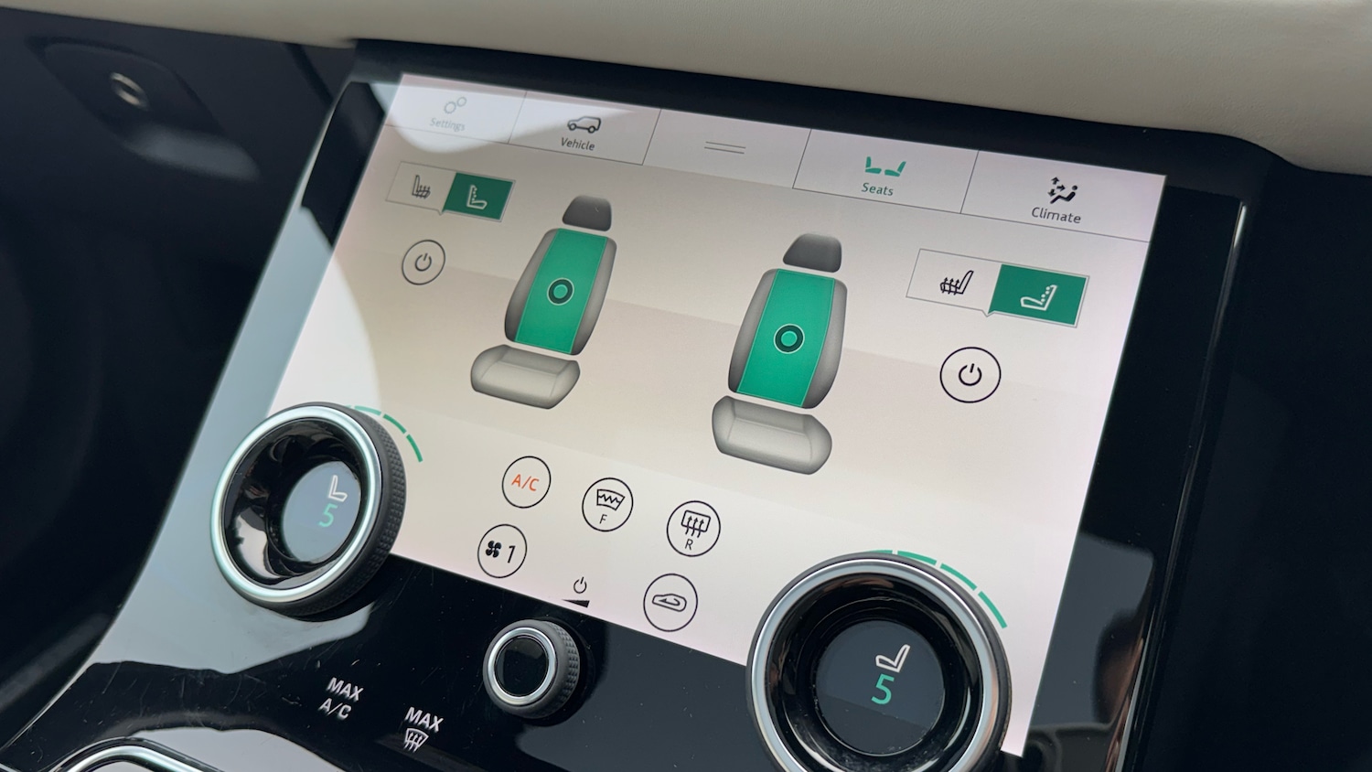 Used Land Rover Range Rover Velar 2019 for sale - 76382526: Photo 44