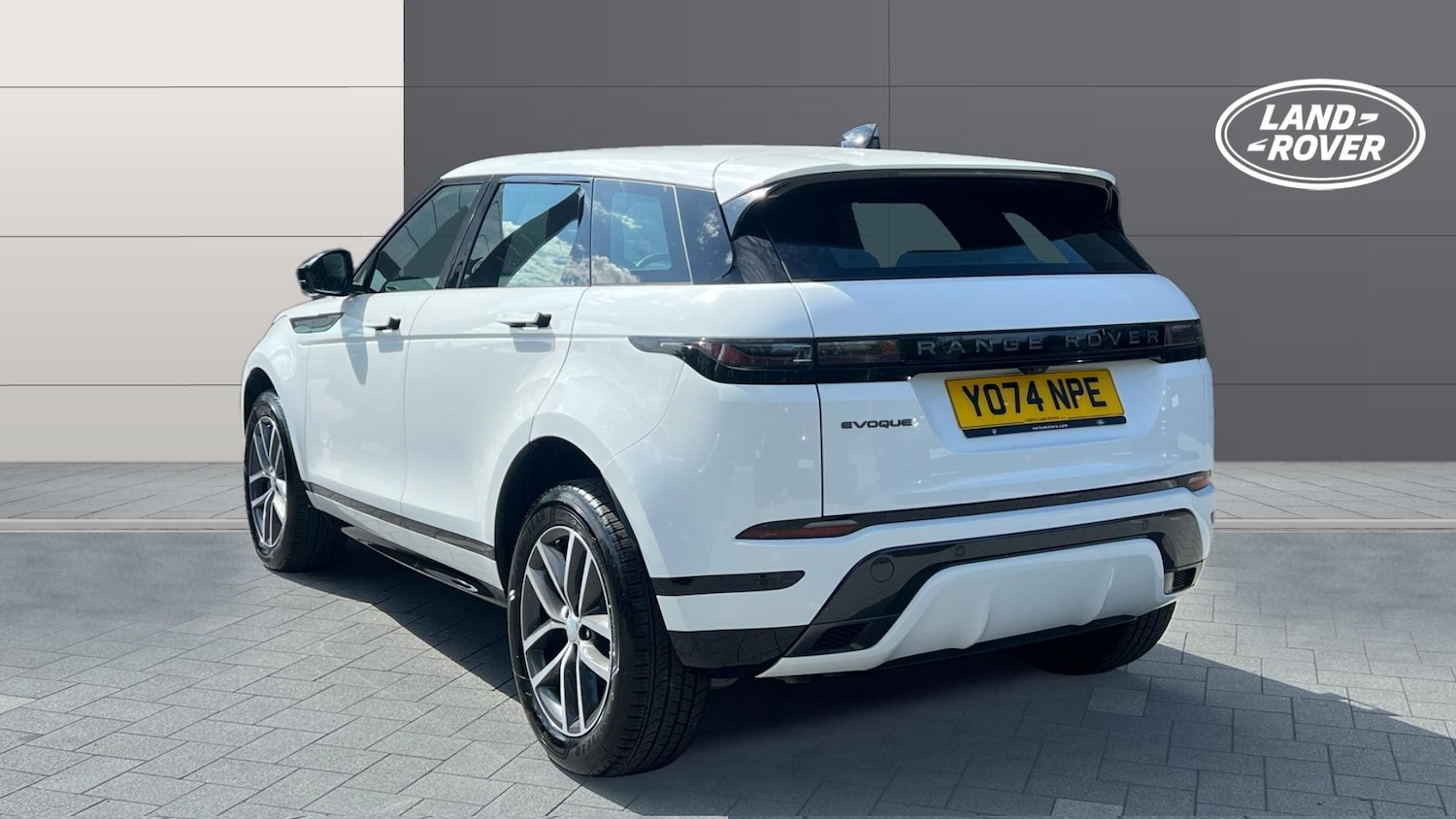 Used Land Rover Range Rover Evoque 2025 for sale - 76762336: Photo 2