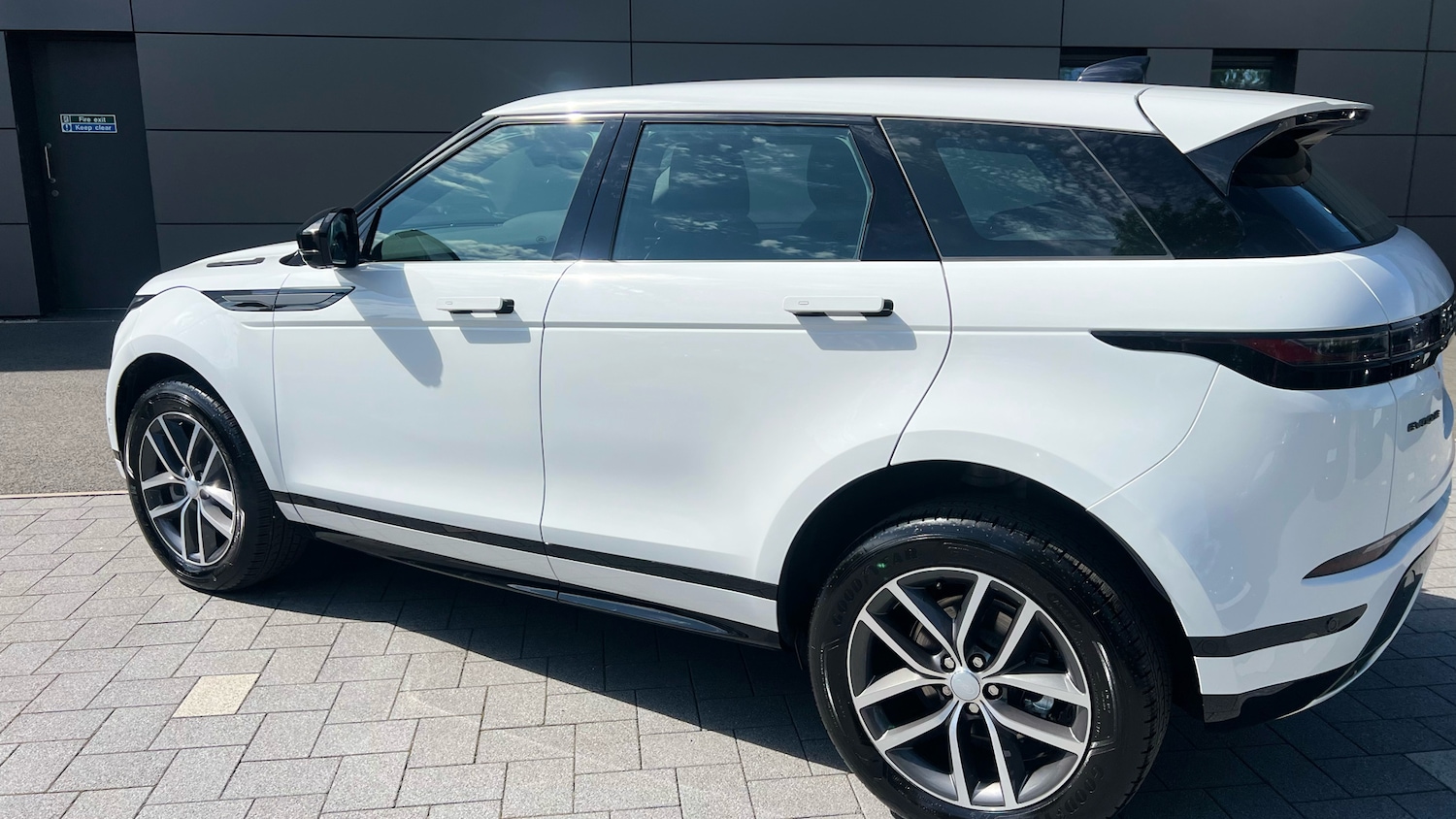 Used Land Rover Range Rover Evoque 2025 for sale - 76762336: Photo 21