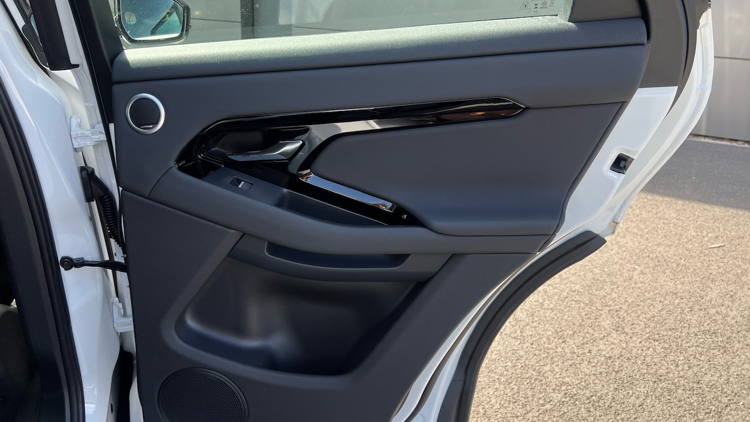 Used Land Rover Range Rover Evoque 2025 for sale - 76762336: Photo 31