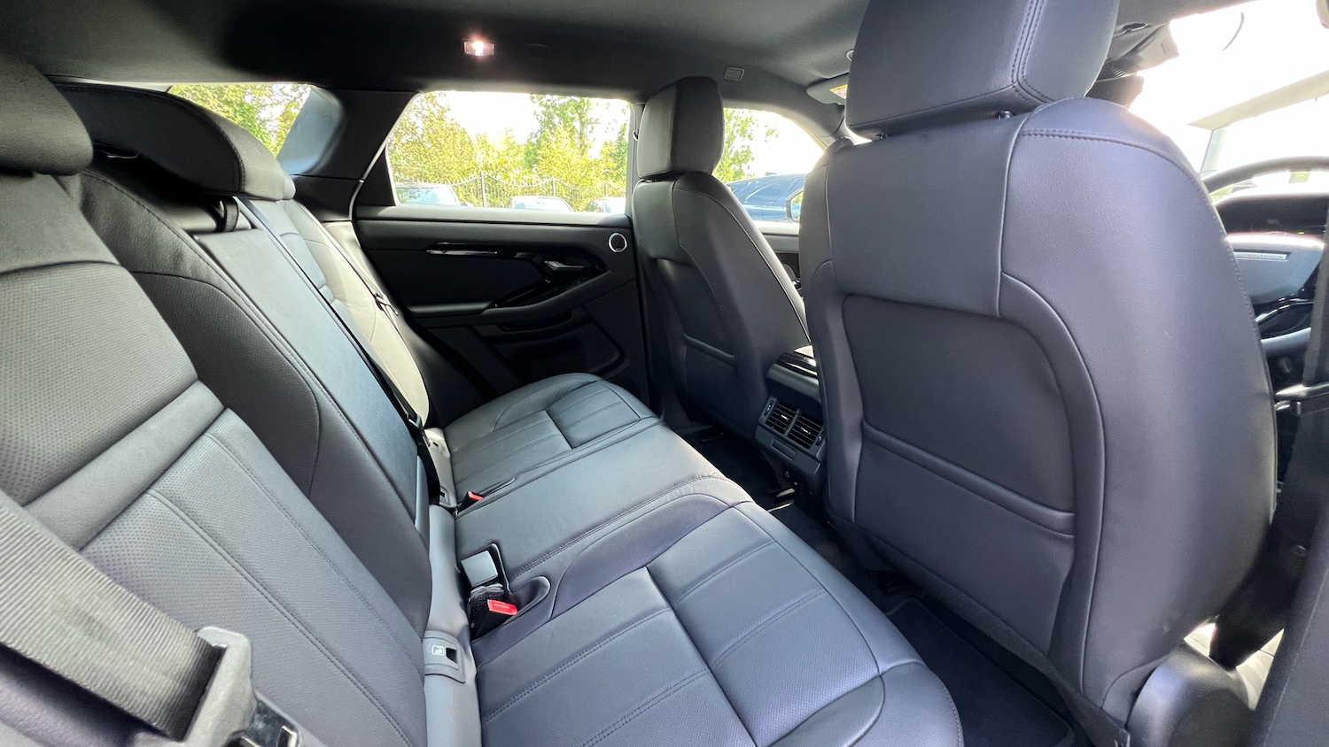 Used Land Rover Range Rover Evoque 2025 for sale - 76762336: Photo 32