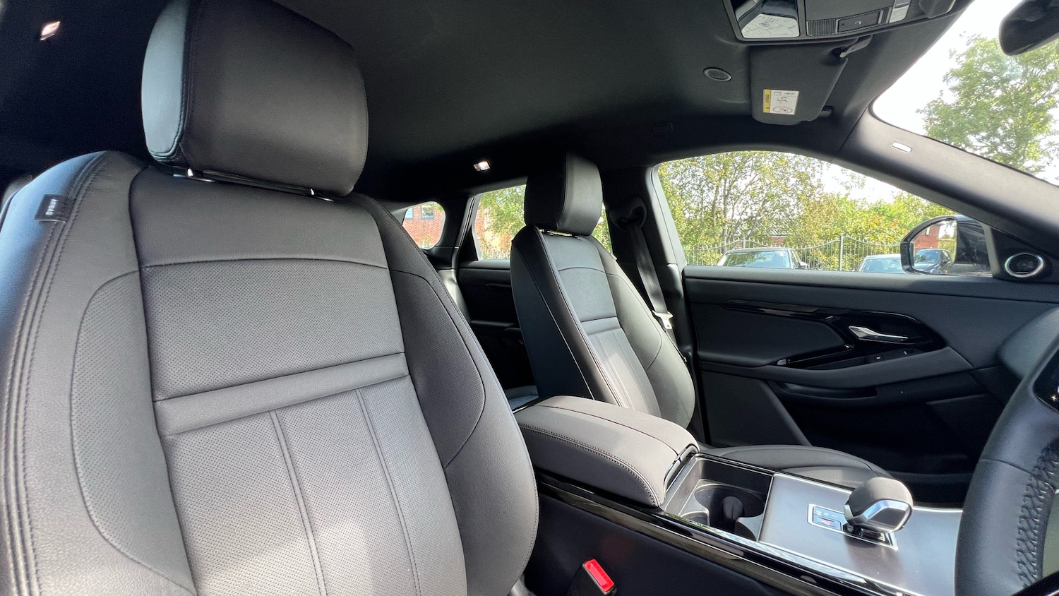 Used Land Rover Range Rover Evoque 2025 for sale - 76762336: Photo 38