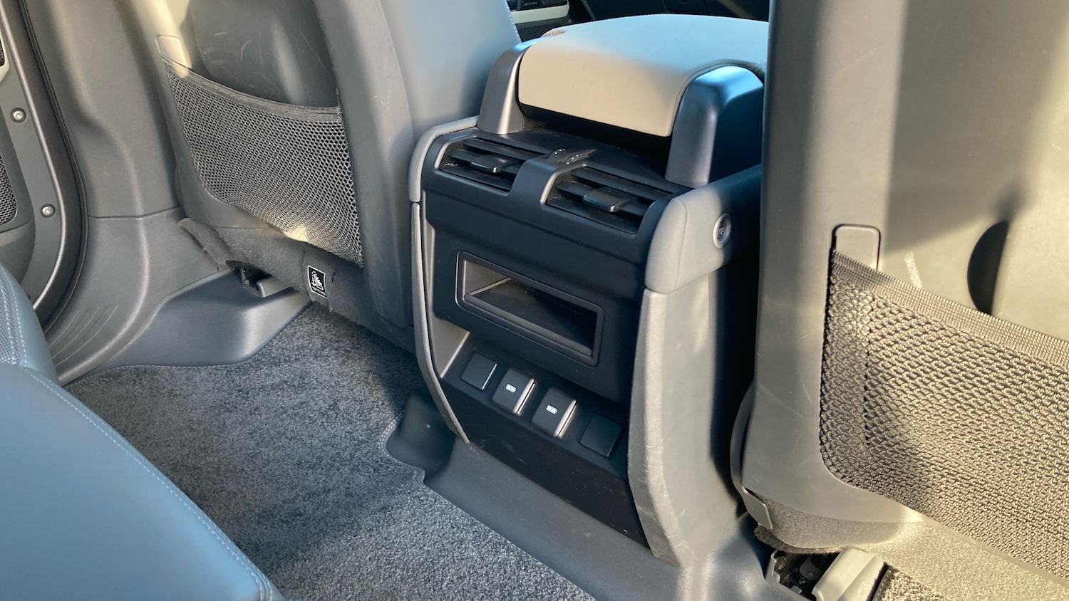 Used Land Rover Defender 2023 for sale - 77665535: Photo 18