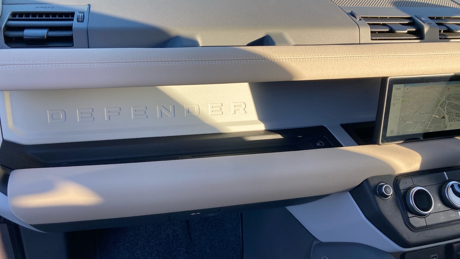 Used Land Rover Defender 2023 for sale - 77665535: Photo 26