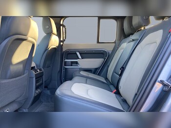 Used Land Rover Defender 2023 for sale - 77665535: Photo