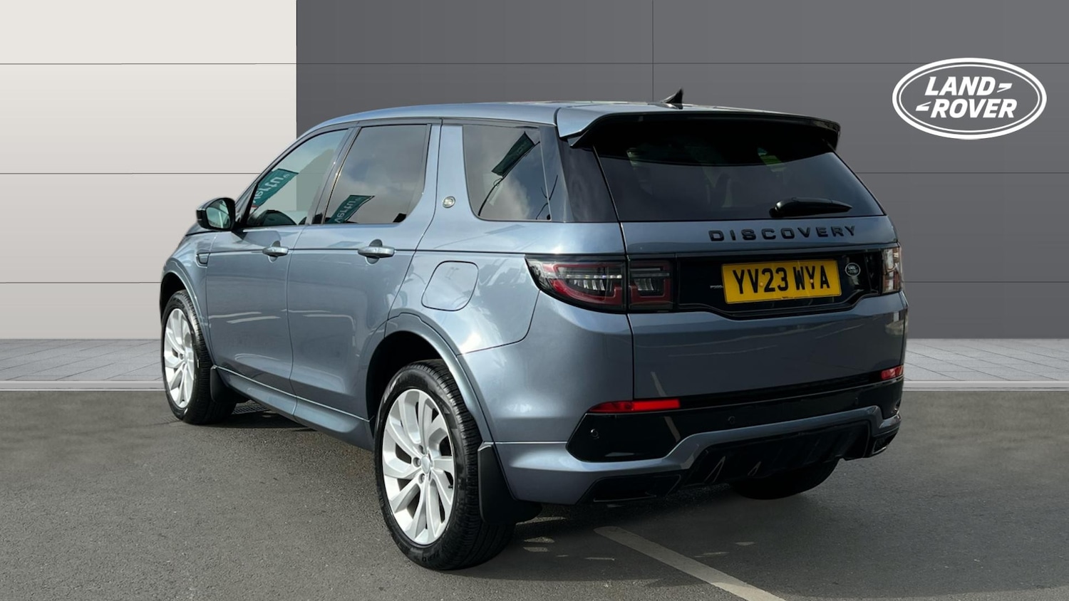 Used Land Rover Discovery Sport 2023 for sale - 77822040: Photo 2