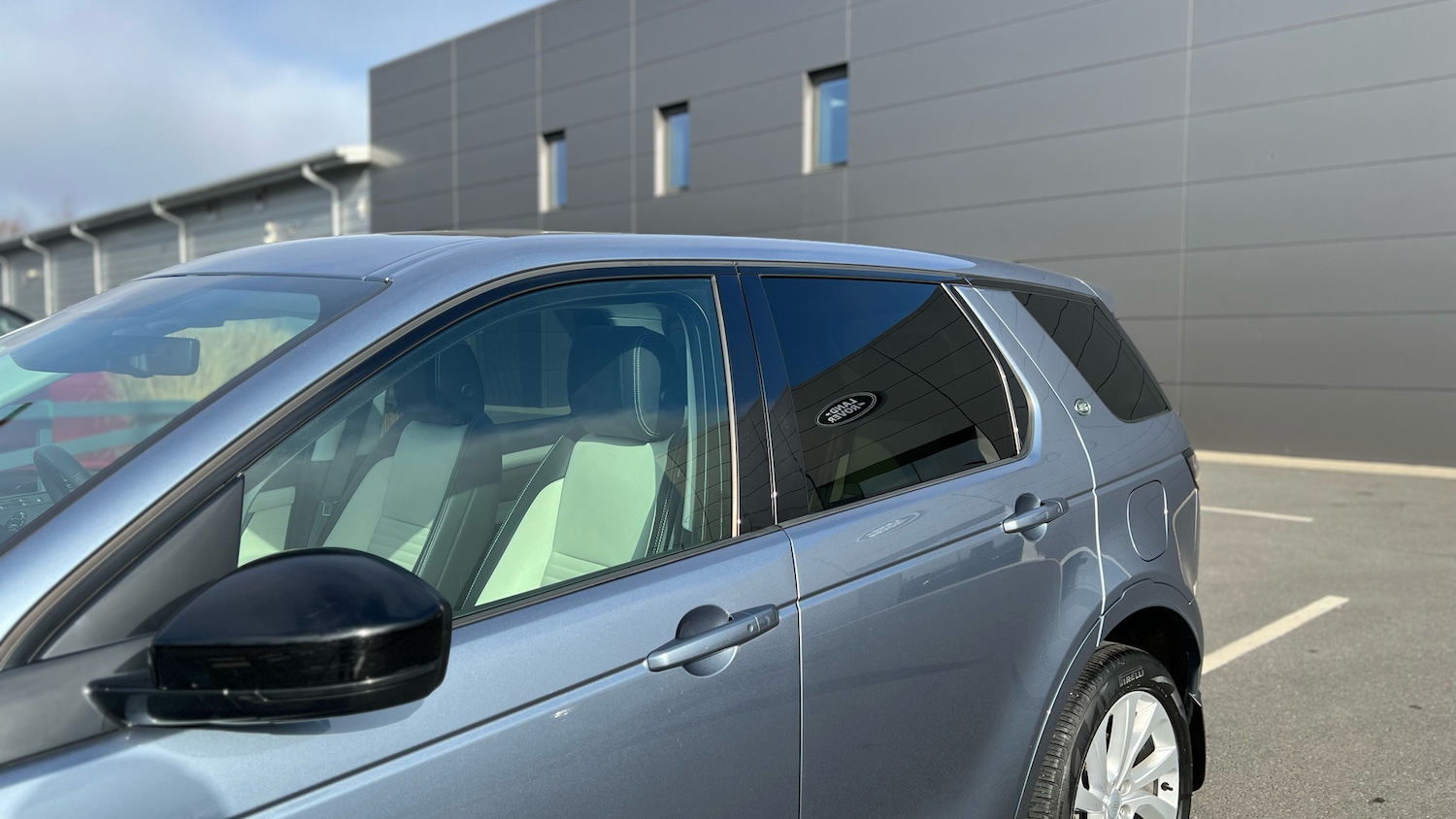 Used Land Rover Discovery Sport 2023 for sale - 77822040: Photo 22