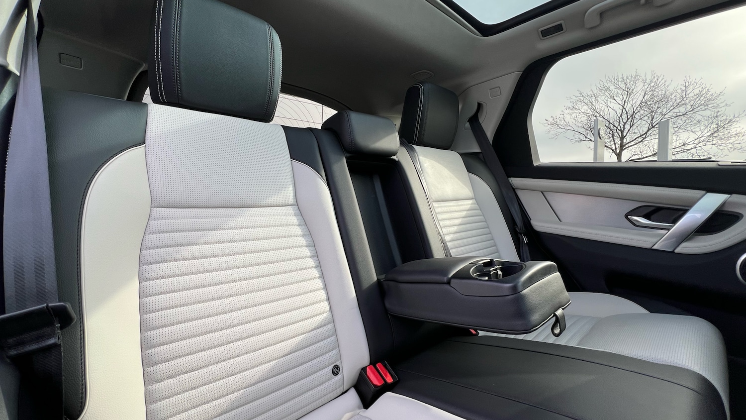 Used Land Rover Discovery Sport 2023 for sale - 77822040: Photo 33