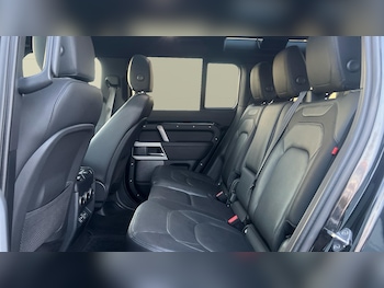 Used Land Rover Defender 2023 for sale - 77036637: Photo