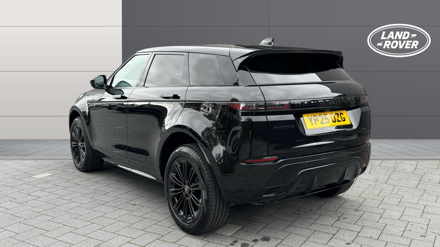 Used Land Rover Range Rover Evoque 2025 for sale - 76219064: Photo 2