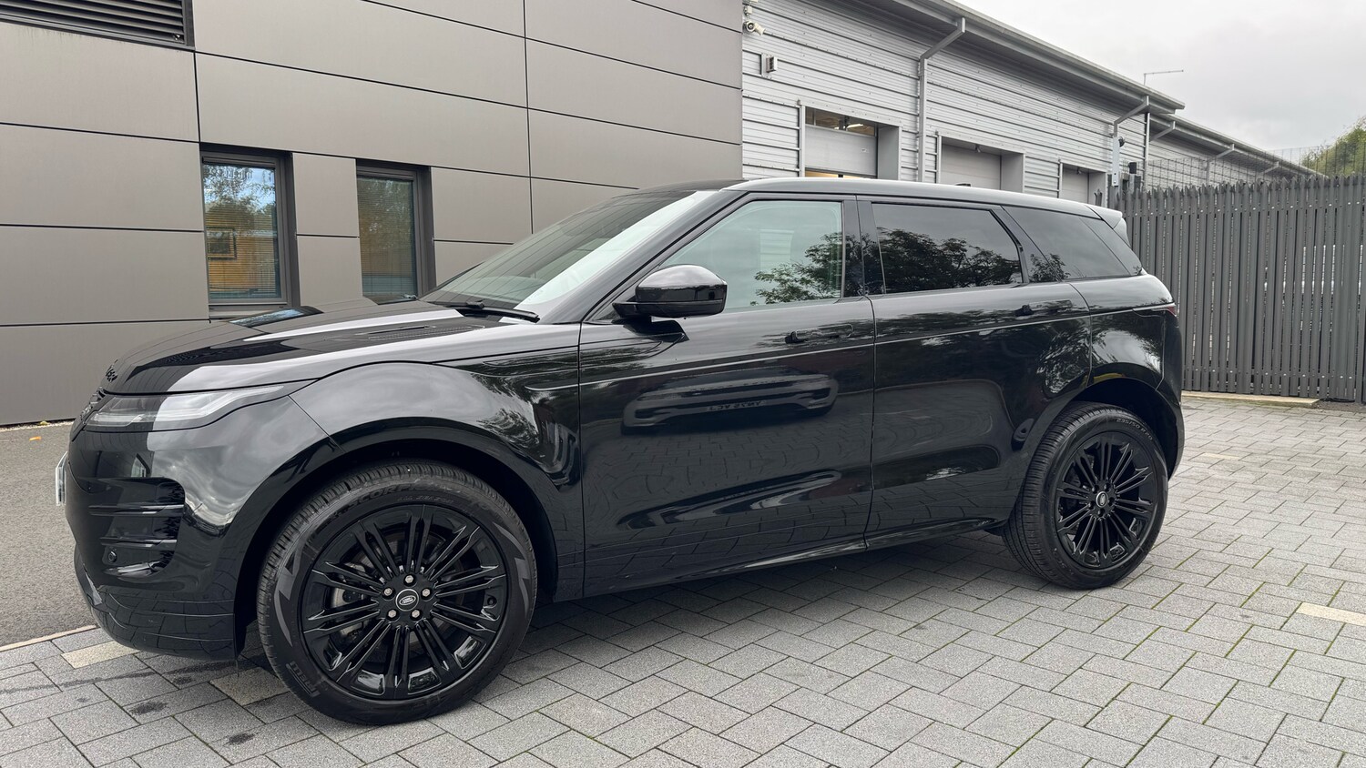 Used Land Rover Range Rover Evoque 2025 for sale - 76219064: Photo 23