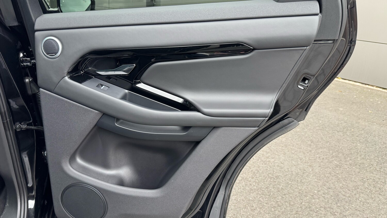 Used Land Rover Range Rover Evoque 2025 for sale - 76219064: Photo 31