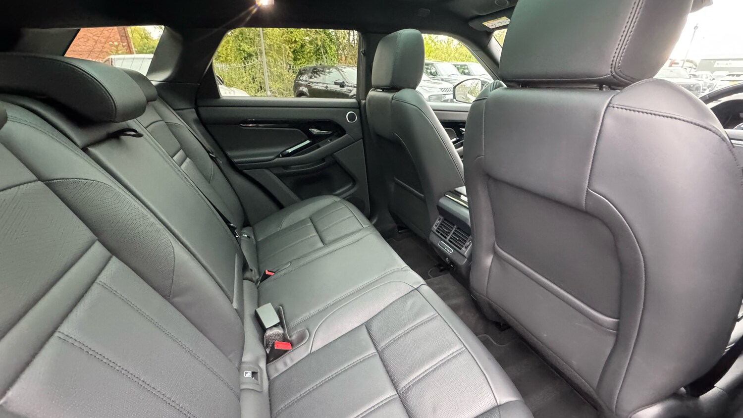 Used Land Rover Range Rover Evoque 2025 for sale - 76219064: Photo 32