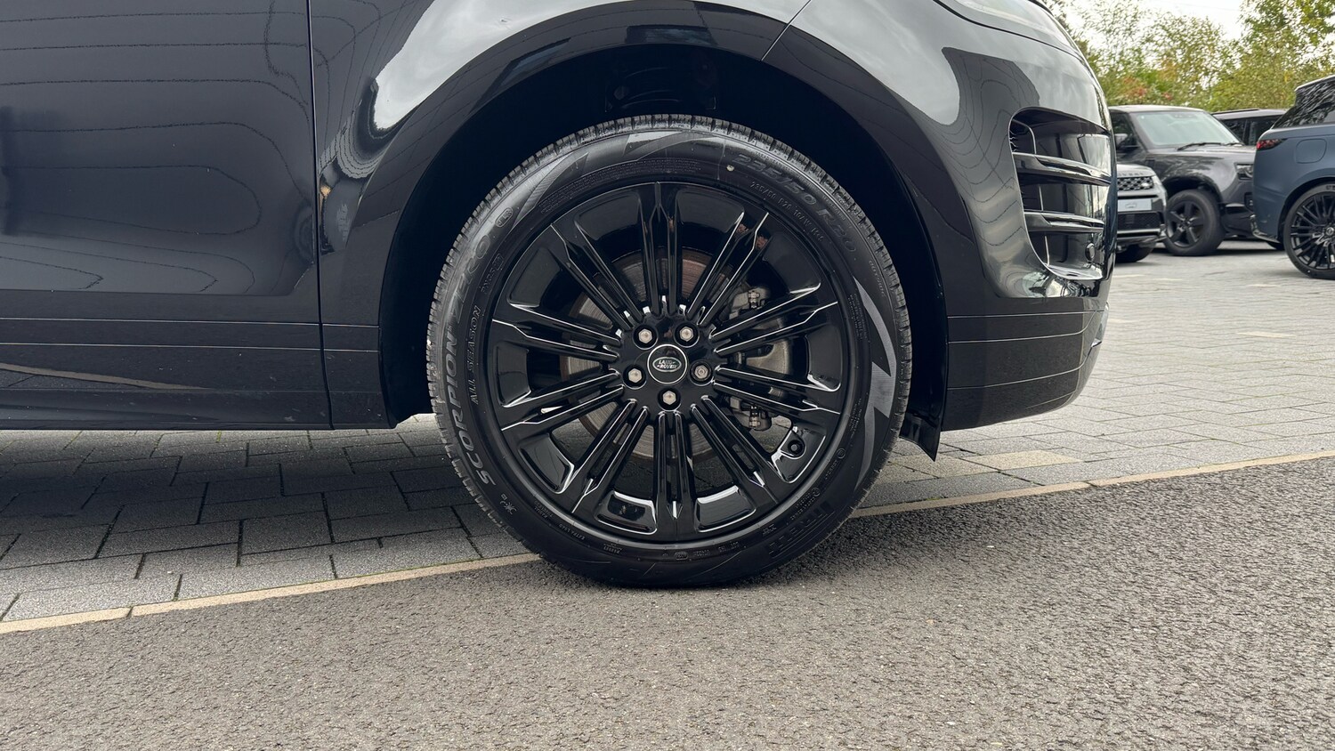 Used Land Rover Range Rover Evoque 2025 for sale - 76219064: Photo 8