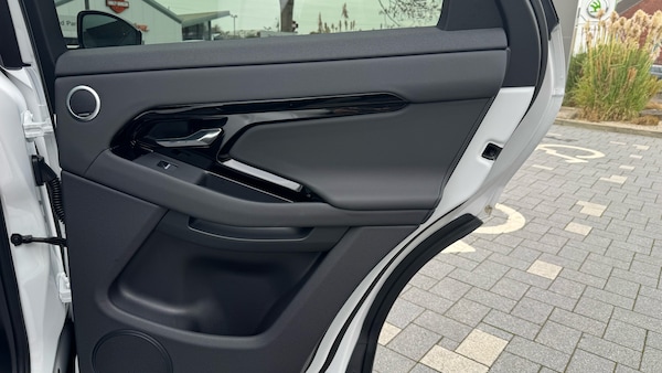 Used Land Rover Range Rover Evoque 2025 for sale - 76322414: Photo 31