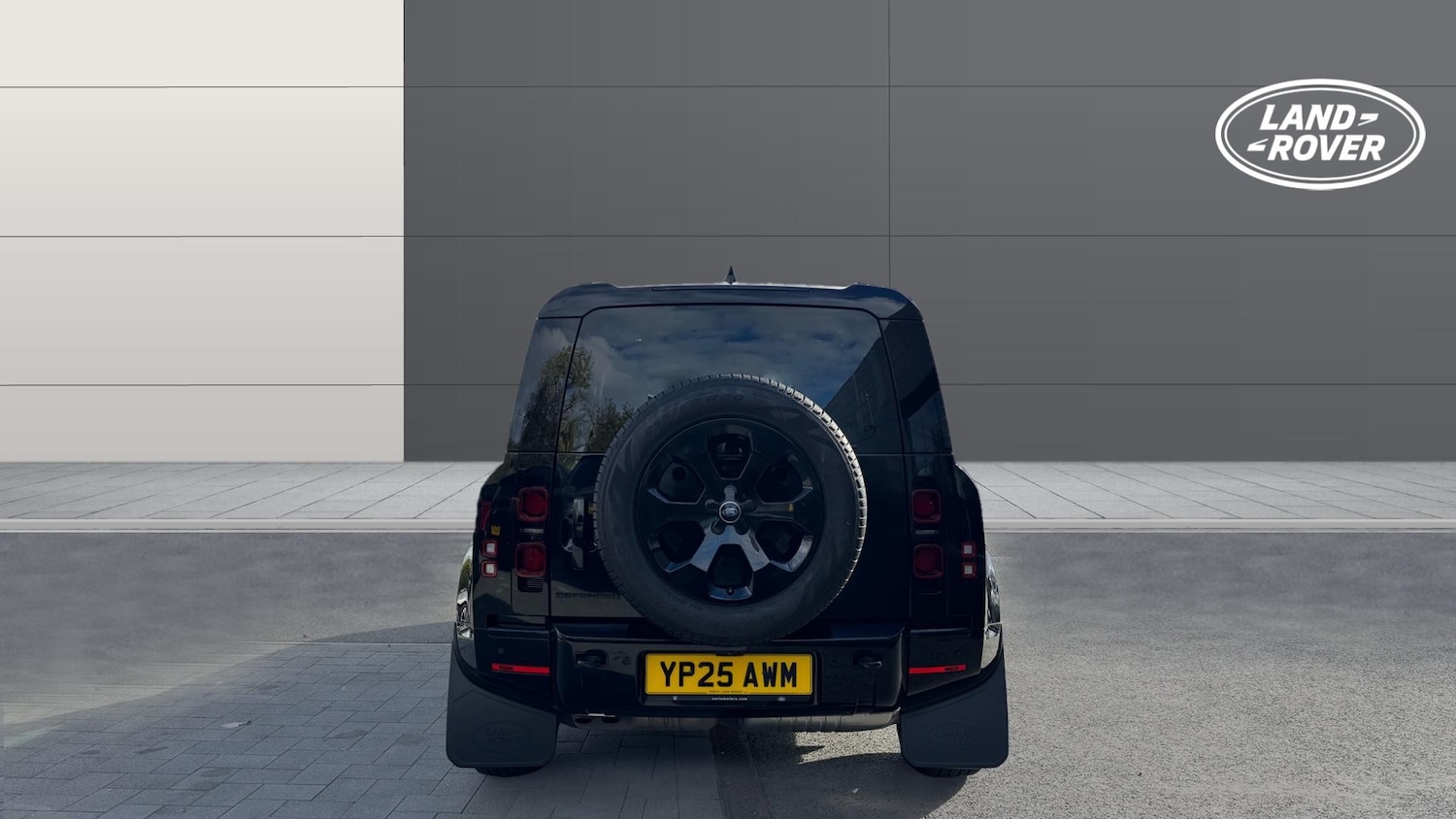 Used Land Rover Defender 2025 for sale - 76340456: Photo 6